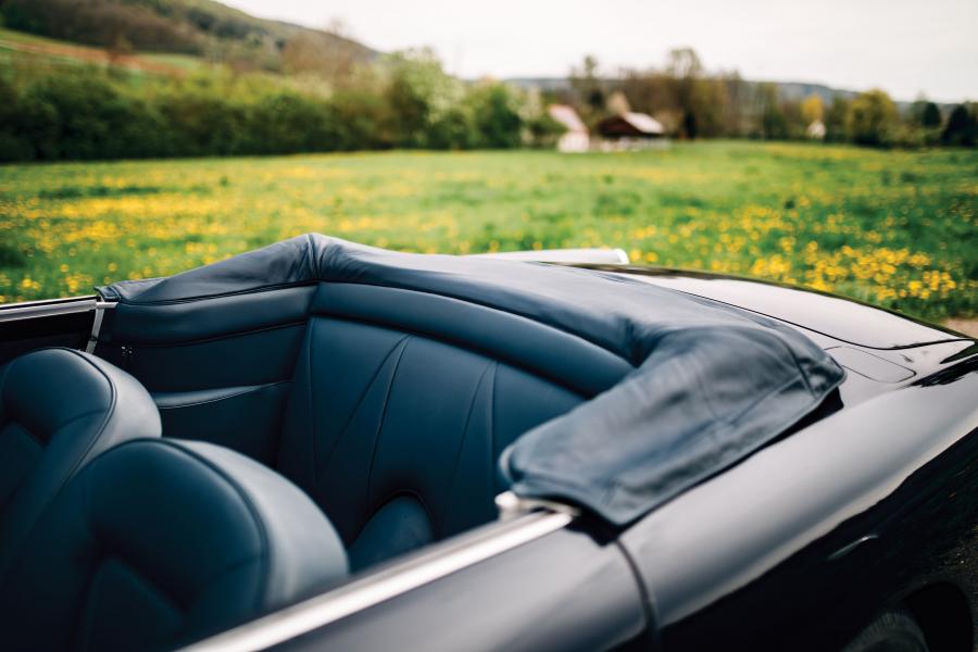 Детали экстерьера Aston Martin Volante 1965 года  (фото 26 из 35)